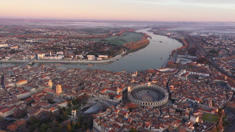 Fluss-Rhône-In-Arles-Camargue-Frankreich-Luftaufnahme-Sonnenaufgang